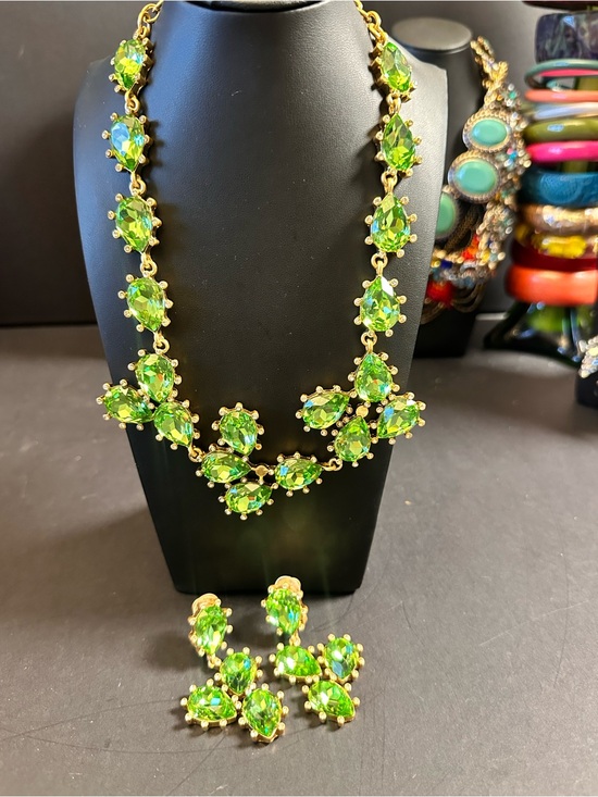 Oscar de la Renta Jewelry - Green Glass 18k Goldplated/Stainless Steel Necklace & Earring Set